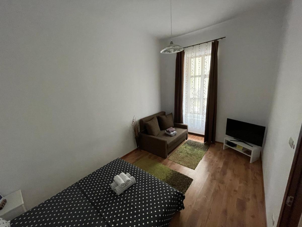 Poppys Apartment อาราด ภายนอก รูปภาพ