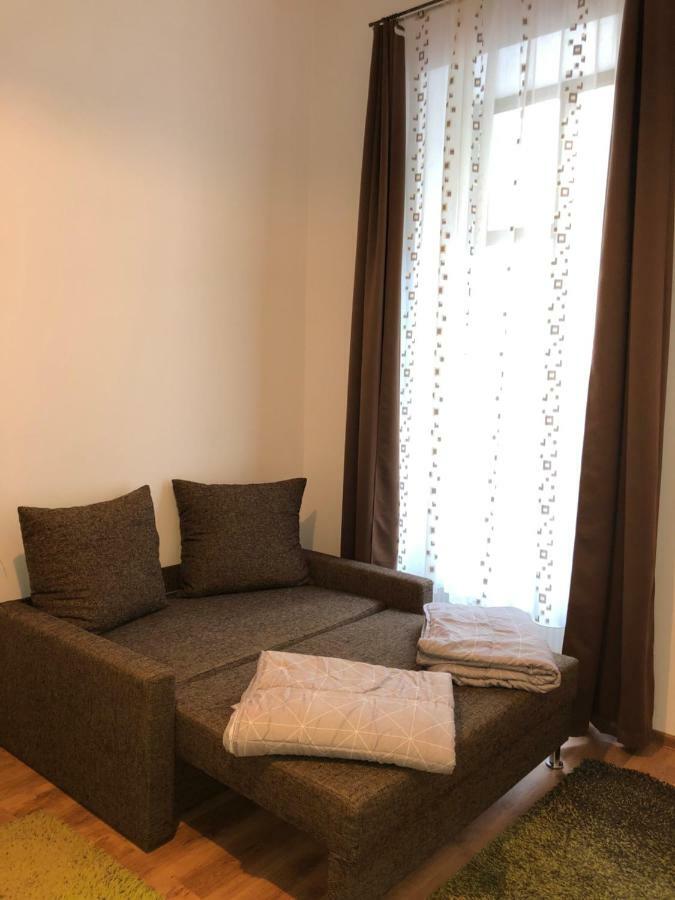 Poppys Apartment อาราด ภายนอก รูปภาพ