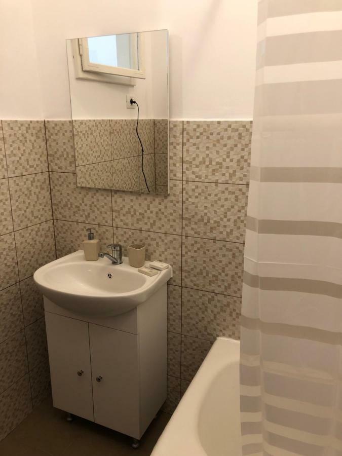Poppys Apartment อาราด ภายนอก รูปภาพ