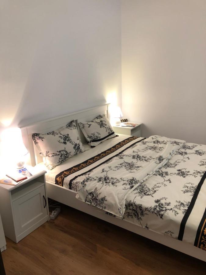 Poppys Apartment อาราด ภายนอก รูปภาพ